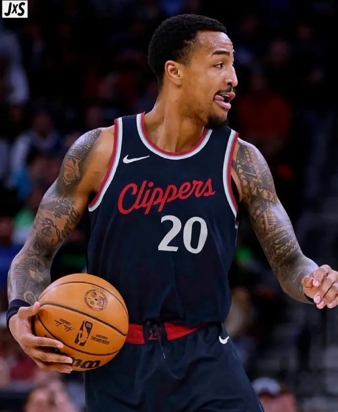 训练营当中, 各支球队很