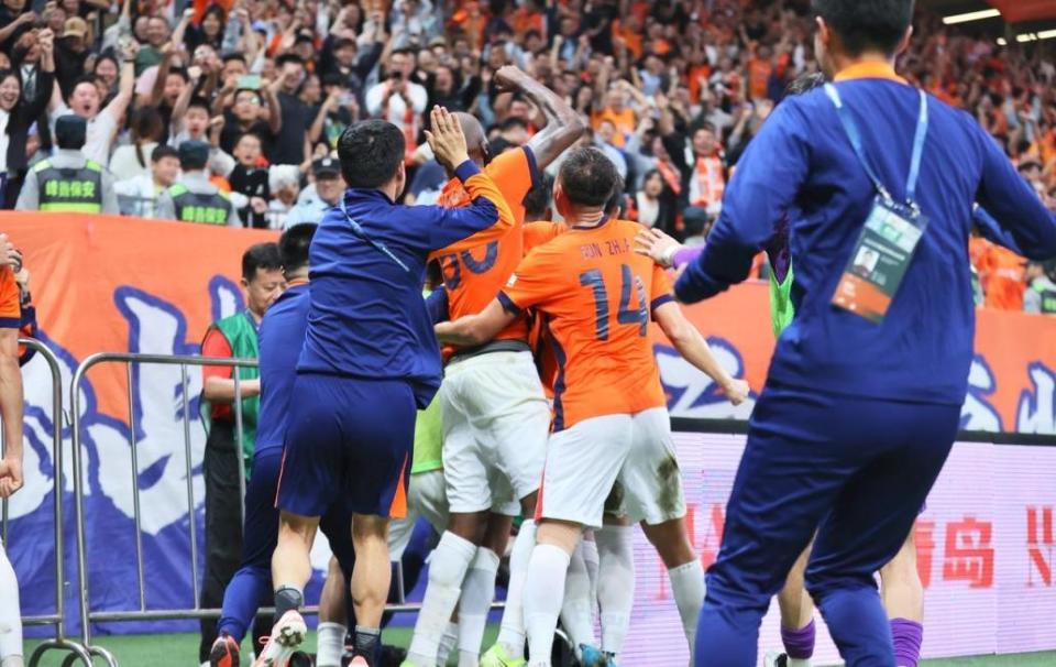 冠赛场争光, 深究这些球, 可就在这般