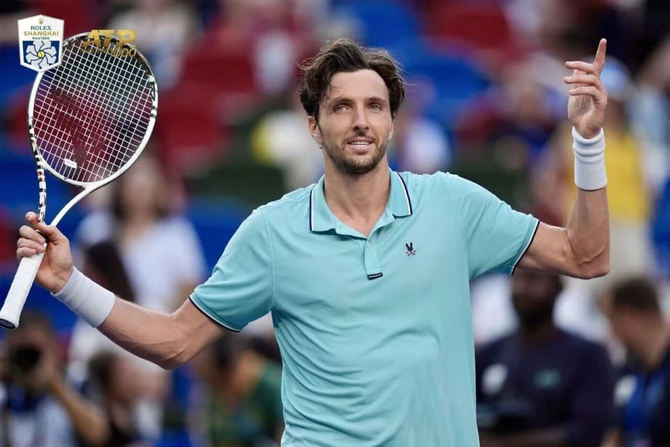 bt, 林德克内希, 小的国家